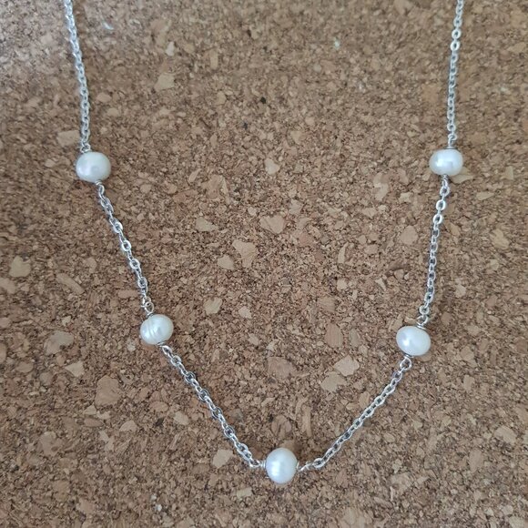 Italian sterling silver and white fresh water pearls necklace - Picture 2 of 3